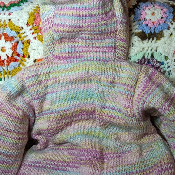 Kyber Pastel Rainbow Bear Sweater, Fleece lining, Child Small, New with tags - Picture 6 of 6